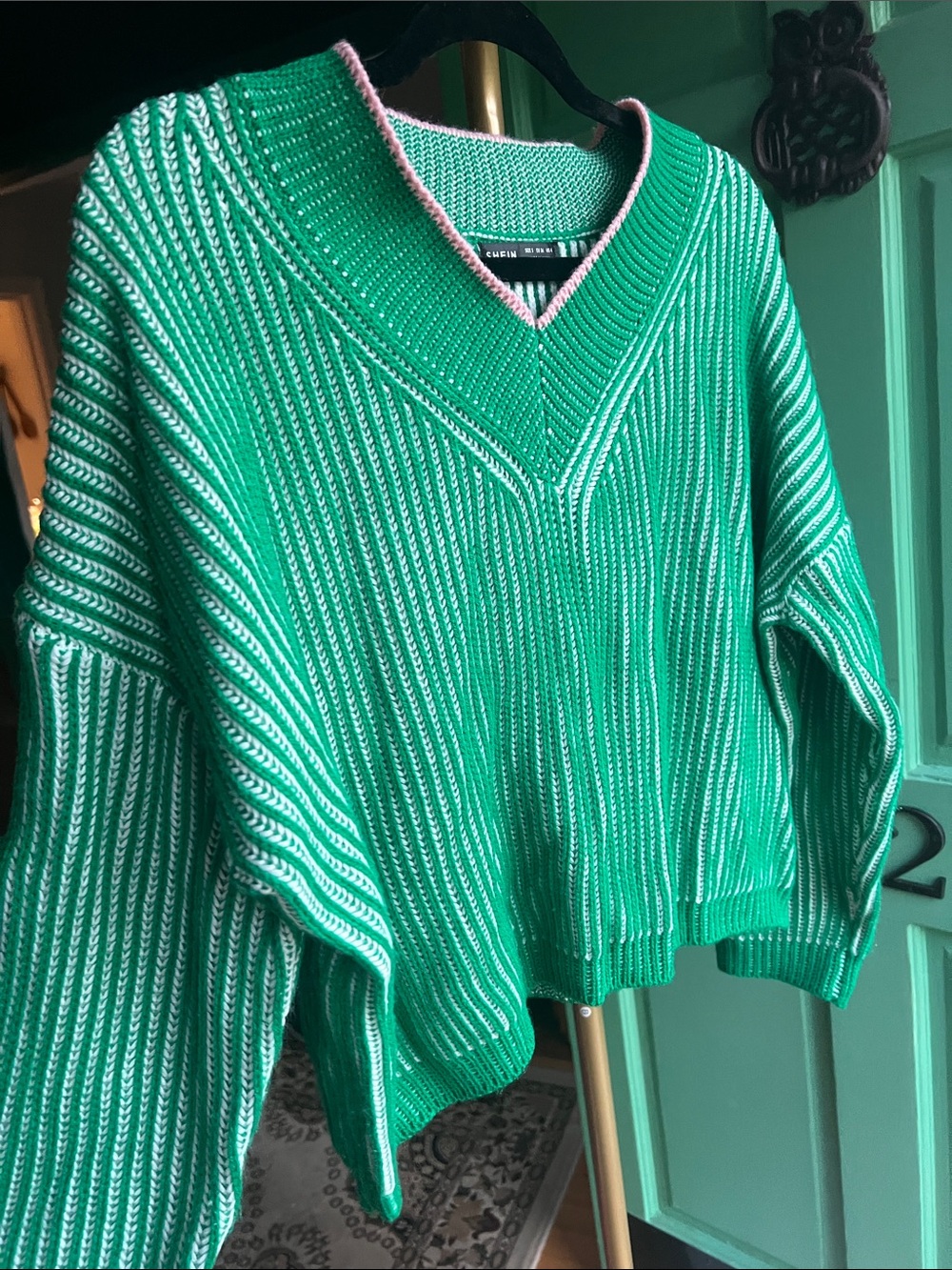 Emerald GREEN Ribbed V‑Neck Sweater with PINK Trim ✅ oversized Small💕small